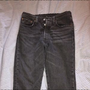 Levi’s mid rise 501 jeans